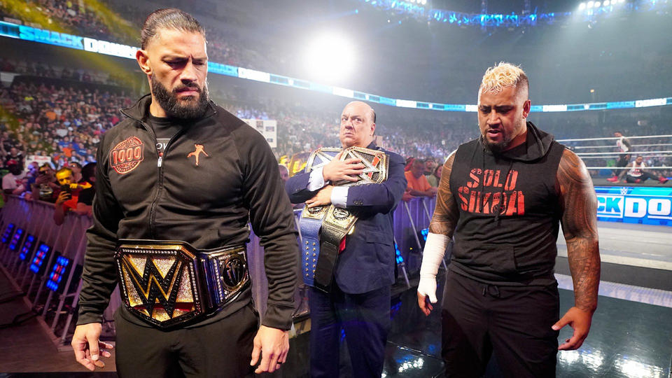 В чем разница между новым неоспоримым Универсальным поясом WWE Романа Рейнса и его старыми поясами?