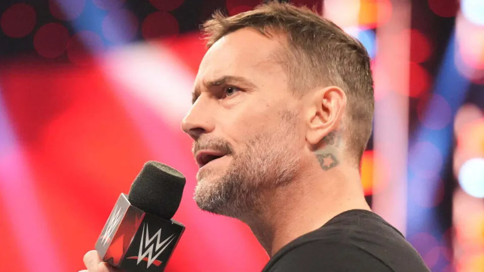 CM Punk реагирует на возвращение Скалы в WWE