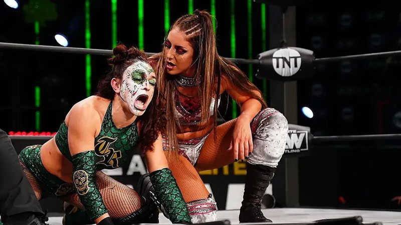 Thunder Rosa бросает дерзкий вызов звезде AEW Бритт Бейкер