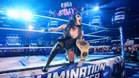 Член Зала Славы WWE хочет матч с Реей Рипли