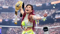 С кем встретится ИЙО Скай на WWE Evolution 2025?
