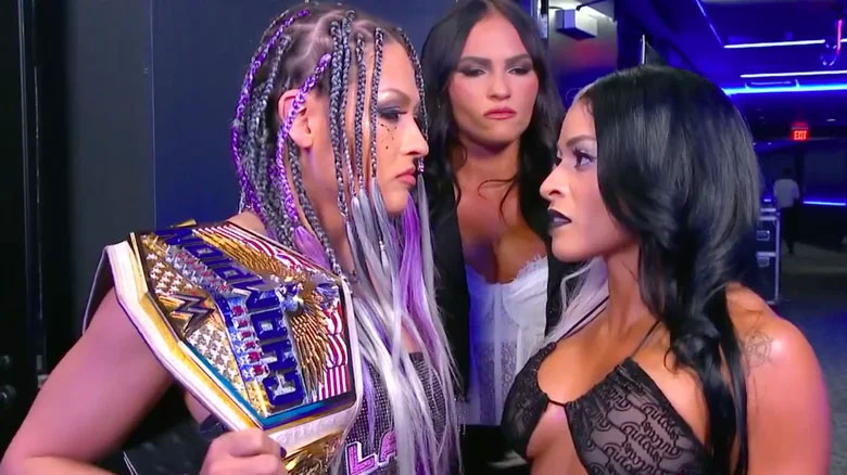 Киана Джеймс вернулась на экраны WWE вместе с женской чемпионкой Джулией