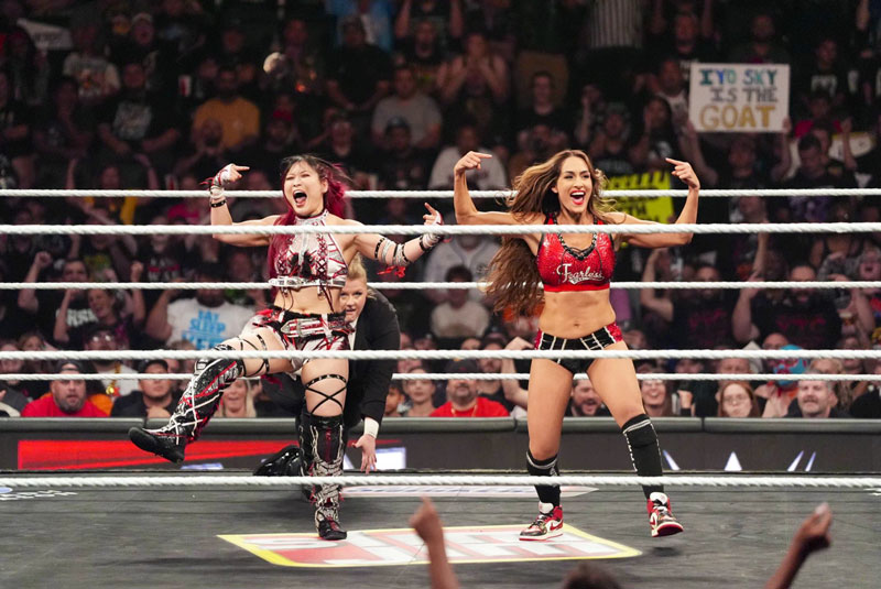 ИЙО Скай поделилась «супер-милым моментом» с Никки Беллой после WWE Raw