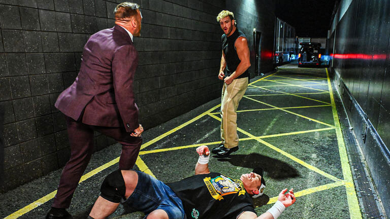 WWE пересняли концовку SmackDown с нападением Логана Пола на Джона Сину
