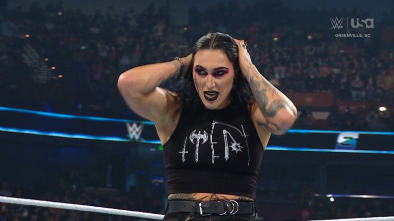 Рею Рипли унесли со сцены на Фестивале Silver Scream Con