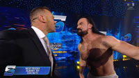 Дрю МакИнтайр на WWE SmackDown был отстранён Ником Олдисом