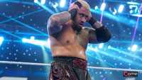 Соло Сикоа жёстко отреагировал на фаната на SmackDown