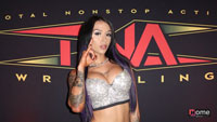Элайна Блэк подписала годовой контракт с TNA Wrestling